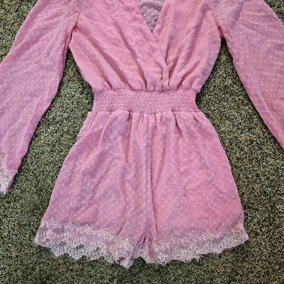 Chocolate USA Pink Swiss Dot Lace Trim Long Sleeve Romper Size S - Picture 3 of 4
